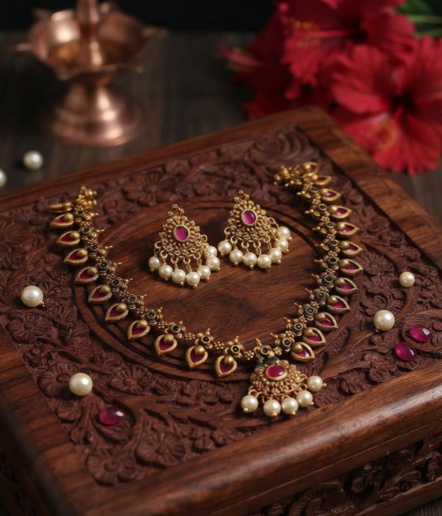 Antique Gold-Plated Red Stone Necklace Set