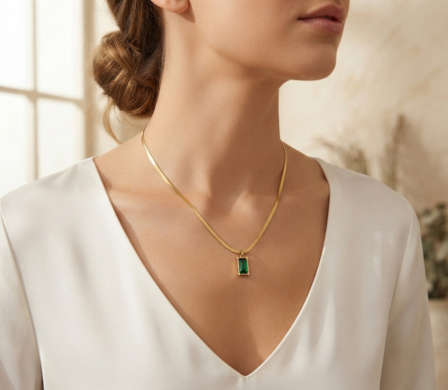 Elegant Anti-Tarnish Emerald Pendant with Chain for Everyday Elegance