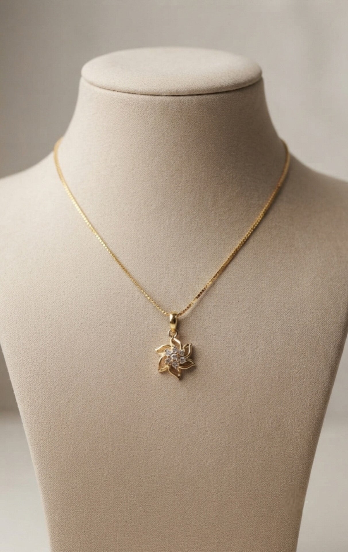 Minimalist Gold-Plated Chain Pendant