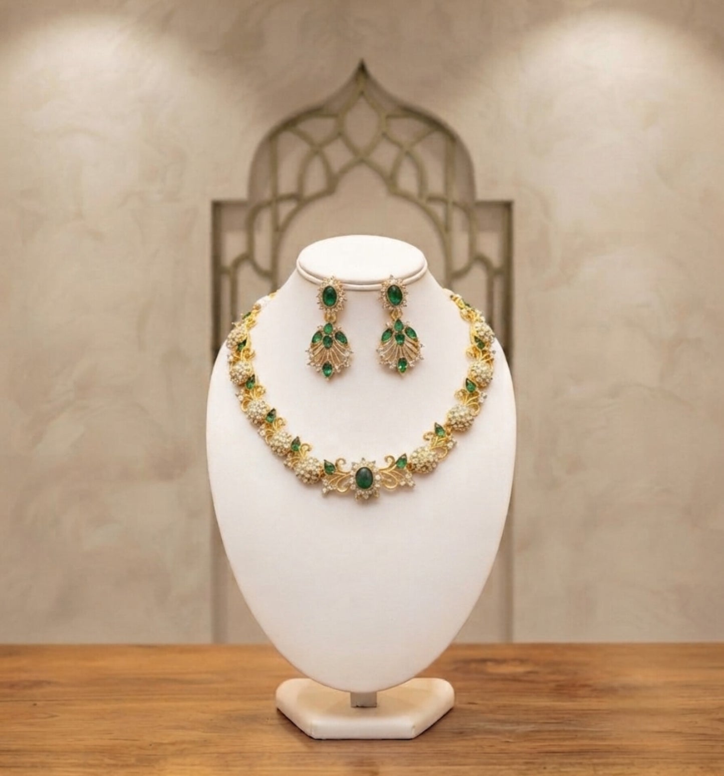 Elegant Gold-Plated Emerald Stone Necklace &amp; Matching Earring Set