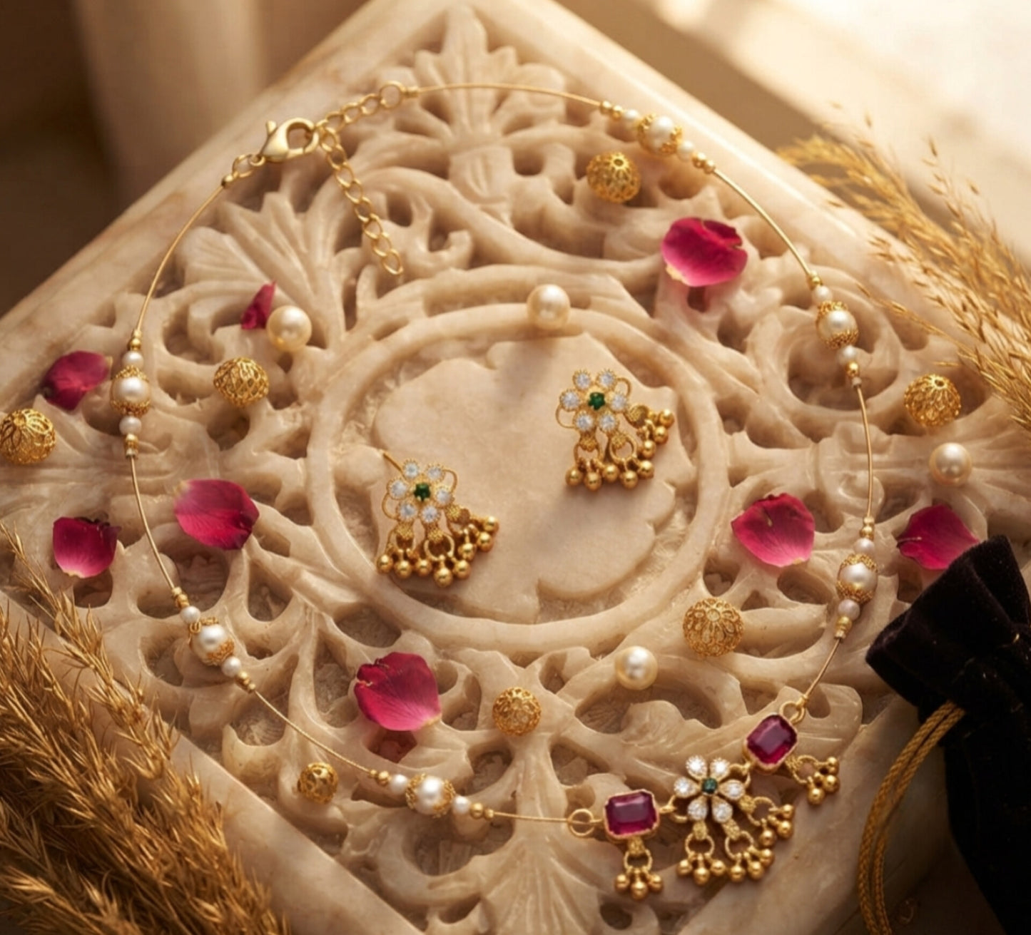 Siraaz Jewellery Set Gold Plated Rajwadi Choker Necklace with Red Stone Floral Earrings